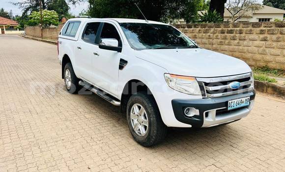 Comprar Usado Ford Ranger Castanho Carro em Beira em Sofala