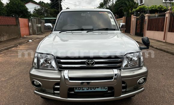 Nunua Ilio tumika Toyota Land Cruiser Prado Nyeupe Gari ndani ya Maputo nchini Maputo Nunua Ilio tumika Toyota Land Cruiser Prado Nyeupe Gari ndani ya Maputo nchini Maputo