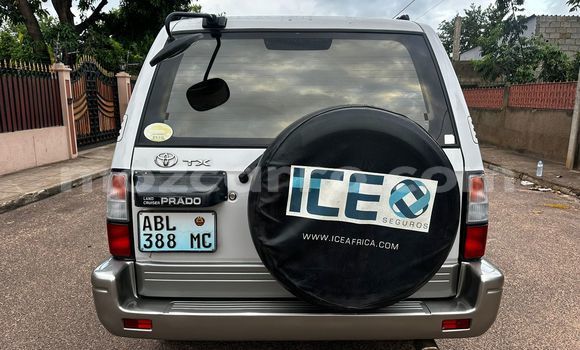 Nunua Ilio tumika Toyota Land Cruiser Prado Nyeupe Gari ndani ya Maputo nchini Maputo Nunua Ilio tumika Toyota Land Cruiser Prado Nyeupe Gari ndani ya Maputo nchini Maputo