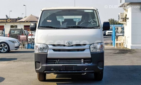 Comprar Importar Toyota Hiace Branco Carro em Import - Dubai em Cabo Delgado Comprar Importar Toyota Hiace Branco Carro em Import - Dubai em Cabo Delgado