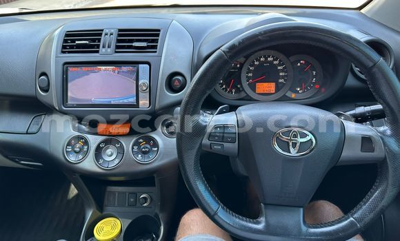 Nunua Ilio tumika Toyota Vanguard Nyeusi Gari ndani ya Maputo nchini Maputo Nunua Ilio tumika Toyota Vanguard Nyeusi Gari ndani ya Maputo nchini Maputo
