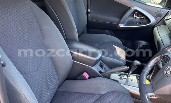 Nunua Ilio tumika Toyota Vanguard Nyeusi Gari ndani ya Maputo nchini Maputo Nunua Ilio tumika Toyota Vanguard Nyeusi Gari ndani ya Maputo nchini Maputo