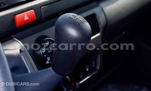 Comprar Importar Toyota Hiace Branco Carro em Import - Dubai em Cabo Delgado Comprar Importar Toyota Hiace Branco Carro em Import - Dubai em Cabo Delgado