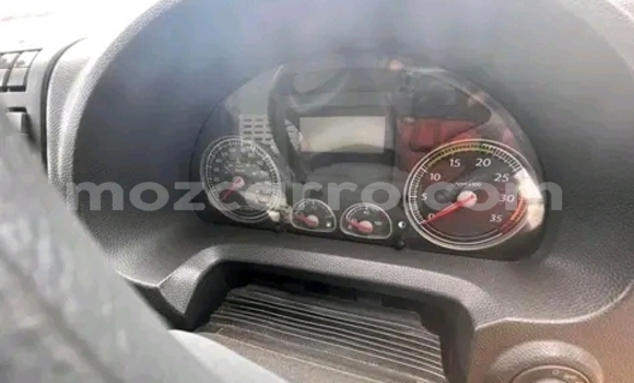 Nunua Ilio tumika IVECO Massif Nyeupe Gari ndani ya Maputo nchini Maputo Nunua Ilio tumika IVECO Massif Nyeupe Gari ndani ya Maputo nchini Maputo