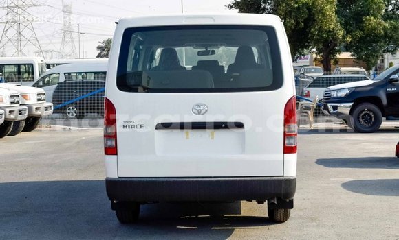 Comprar Importar Toyota Hiace Branco Carro em Import - Dubai em Cabo Delgado Comprar Importar Toyota Hiace Branco Carro em Import - Dubai em Cabo Delgado