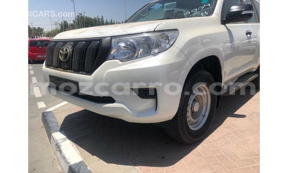Nunua Imported Toyota Prado Nyeupe Gari ndani ya Import - Dubai nchini Cabo Delgado Nunua Imported Toyota Prado Nyeupe Gari ndani ya Import - Dubai nchini Cabo Delgado