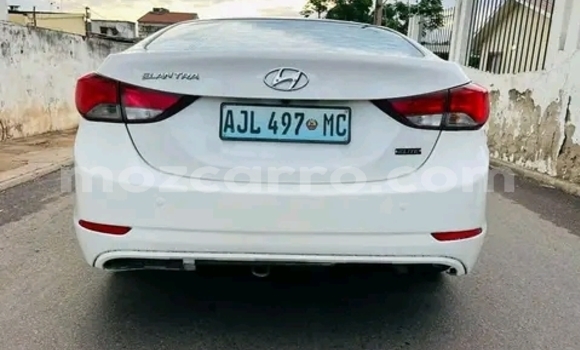 Comprar Usado Hyundai Elantra Branco Carro em Maputo em Maputo Comprar Usado Hyundai Elantra Branco Carro em Maputo em Maputo