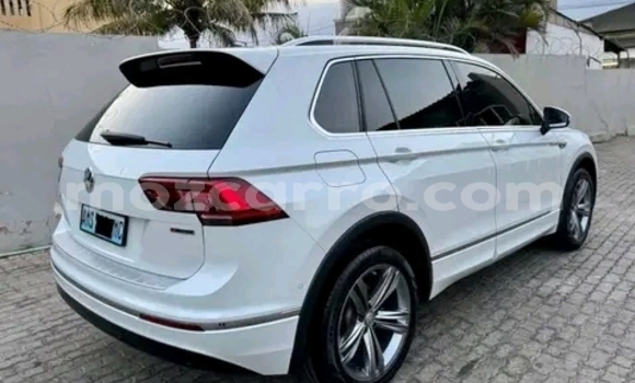 Nunua Ilio tumika Volkswagen Tiguan Nyeupe Gari ndani ya Maputo nchini Maputo Nunua Ilio tumika Volkswagen Tiguan Nyeupe Gari ndani ya Maputo nchini Maputo