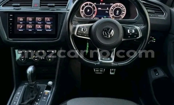 Nunua Ilio tumika Volkswagen Tiguan Nyeupe Gari ndani ya Maputo nchini Maputo Nunua Ilio tumika Volkswagen Tiguan Nyeupe Gari ndani ya Maputo nchini Maputo