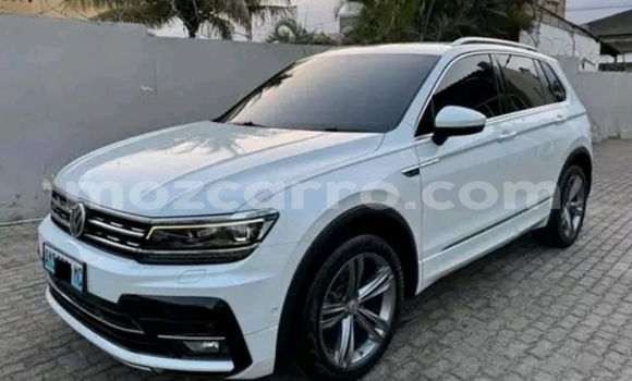 Nunua Ilio tumika Volkswagen Tiguan Nyeupe Gari ndani ya Maputo nchini Maputo Nunua Ilio tumika Volkswagen Tiguan Nyeupe Gari ndani ya Maputo nchini Maputo