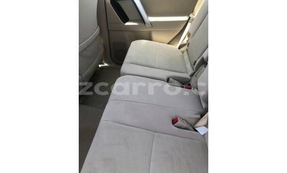 Nunua Imported Toyota Prado Nyeupe Gari ndani ya Import - Dubai nchini Cabo Delgado Nunua Imported Toyota Prado Nyeupe Gari ndani ya Import - Dubai nchini Cabo Delgado