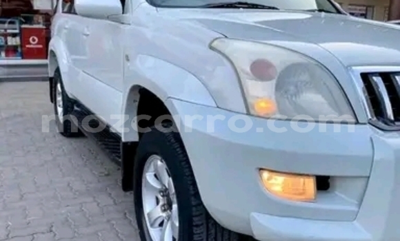 Nunua Ilio tumika Toyota Land Cruiser Prado Nyeupe Gari ndani ya Maputo nchini Maputo Nunua Ilio tumika Toyota Land Cruiser Prado Nyeupe Gari ndani ya Maputo nchini Maputo
