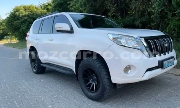 Comprar Usado Toyota Land Cruiser Prado Branco Carro em Maputo em Maputo