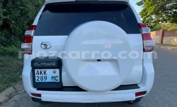 Nunua Ilio tumika Toyota Land Cruiser Prado Nyeupe Gari ndani ya Maputo nchini Maputo Nunua Ilio tumika Toyota Land Cruiser Prado Nyeupe Gari ndani ya Maputo nchini Maputo