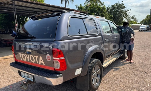 Tenga Tsaru Toyota Hilux Zvimwe Mota in Maputo in Maputo Tenga Tsaru Toyota Hilux Zvimwe Mota in Maputo in Maputo