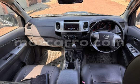 Tenga Tsaru Toyota Hilux Zvimwe Mota in Maputo in Maputo Tenga Tsaru Toyota Hilux Zvimwe Mota in Maputo in Maputo