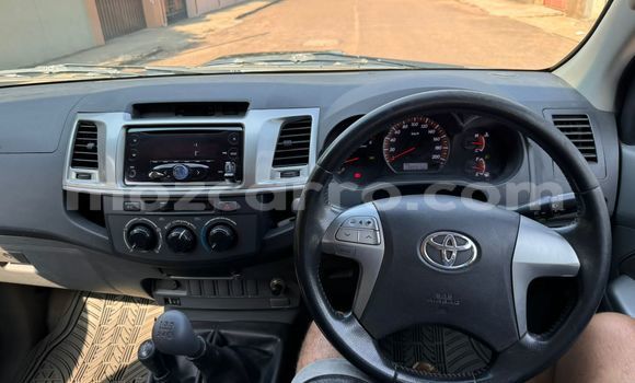 Tenga Tsaru Toyota Hilux Zvimwe Mota in Maputo in Maputo Tenga Tsaru Toyota Hilux Zvimwe Mota in Maputo in Maputo