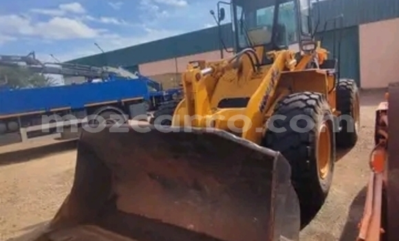 Nunua Ilio tumika Kombat T98 Nyingine Gari ndani ya Maputo nchini Maputo Nunua Ilio tumika Kombat T98 Nyingine Gari ndani ya Maputo nchini Maputo