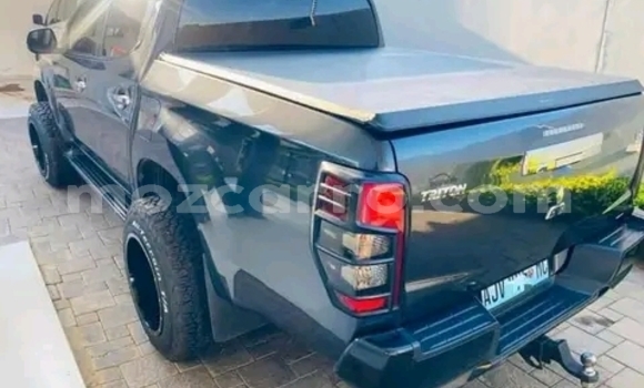 Nunua Ilio tumika Mitsubishi Triton Nyeusi Gari ndani ya Maputo nchini Maputo Nunua Ilio tumika Mitsubishi Triton Nyeusi Gari ndani ya Maputo nchini Maputo