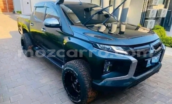 Nunua Ilio tumika Mitsubishi Triton Nyeusi Gari ndani ya Maputo nchini Maputo Nunua Ilio tumika Mitsubishi Triton Nyeusi Gari ndani ya Maputo nchini Maputo