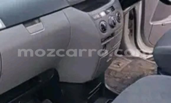Nunua Ilio tumika Toyota Noah Nyeupe Gari ndani ya Maputo nchini Maputo Nunua Ilio tumika Toyota Noah Nyeupe Gari ndani ya Maputo nchini Maputo