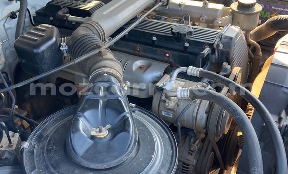 Comprar Usado Toyota Land Cruiser Branco Carro em Maputo em Maputo Comprar Usado Toyota Land Cruiser Branco Carro em Maputo em Maputo