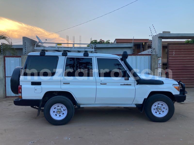 Big with watermark toyota land cruiser maputo maputo 19477