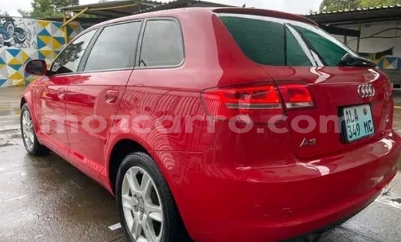 Nunua Ilio tumika Audi A4 Nyekundu Gari ndani ya Maputo nchini Maputo Nunua Ilio tumika Audi A4 Nyekundu Gari ndani ya Maputo nchini Maputo
