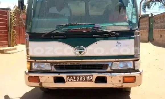 Nunua Ilio tumika Toyota C-HR Nyingine Gari ndani ya Maputo nchini Maputo Nunua Ilio tumika Toyota C-HR Nyingine Gari ndani ya Maputo nchini Maputo