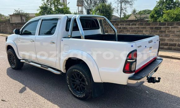 Buy Used Toyota Hilux White Car in Maputo in Maputo Buy Used Toyota Hilux White Car in Maputo in Maputo