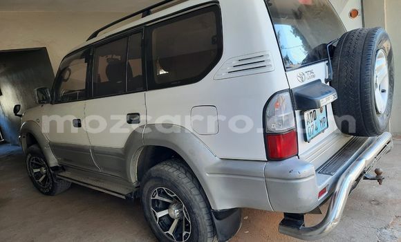 Nunua Ilio tumika Toyota Land Cruiser Prado Nyeupe Gari ndani ya Maputo nchini Maputo Nunua Ilio tumika Toyota Land Cruiser Prado Nyeupe Gari ndani ya Maputo nchini Maputo