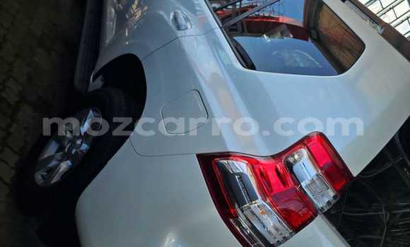 Buy Used Toyota Prado White Car in Maputo in Maputo Buy Used Toyota Prado White Car in Maputo in Maputo