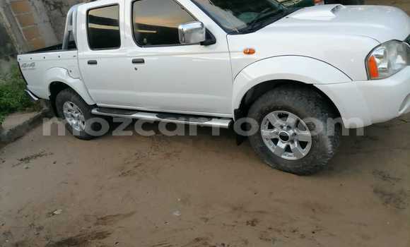 Nunua Ilio tumika Nissan Hardbody Nyeupe Gari ndani ya Maputo nchini Maputo Nunua Ilio tumika Nissan Hardbody Nyeupe Gari ndani ya Maputo nchini Maputo