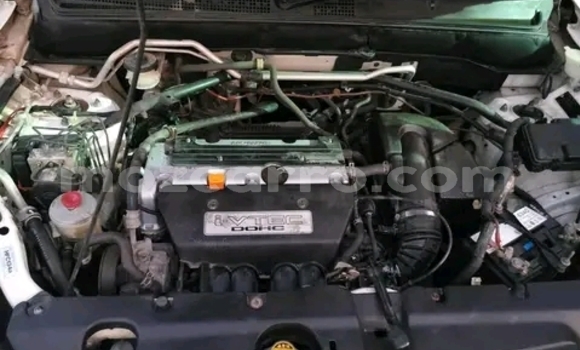 Nunua Ilio tumika Honda CR-V Nyeupe Gari ndani ya Maputo nchini Maputo Nunua Ilio tumika Honda CR-V Nyeupe Gari ndani ya Maputo nchini Maputo