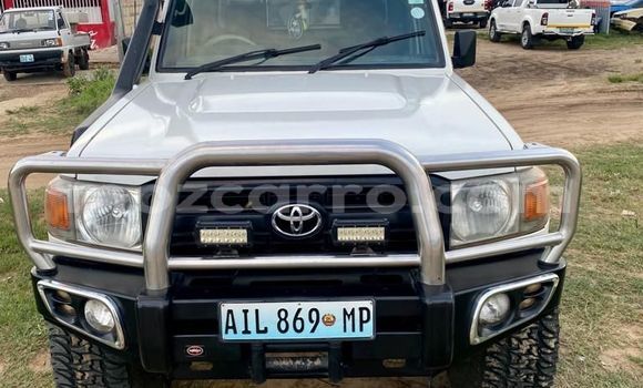 Buy Used Toyota Land Cruiser White Car in Maputo in Maputo Buy Used Toyota Land Cruiser White Car in Maputo in Maputo