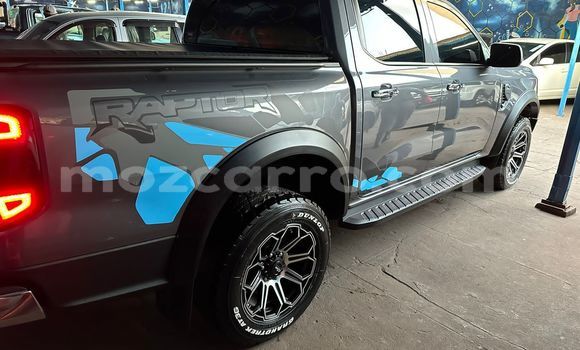 Nunua Ilio tumika Ford Ranger Nyeusi Gari ndani ya Maputo nchini Maputo