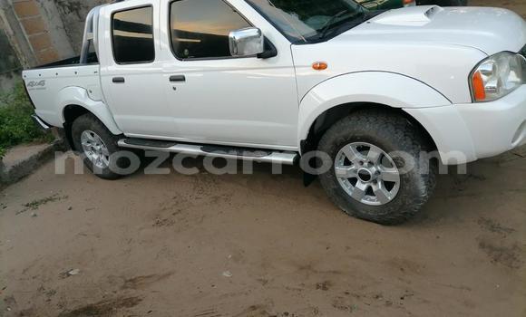Nunua Ilio tumika Nissan Hardbody Nyeupe Gari ndani ya Maputo nchini Maputo Nunua Ilio tumika Nissan Hardbody Nyeupe Gari ndani ya Maputo nchini Maputo