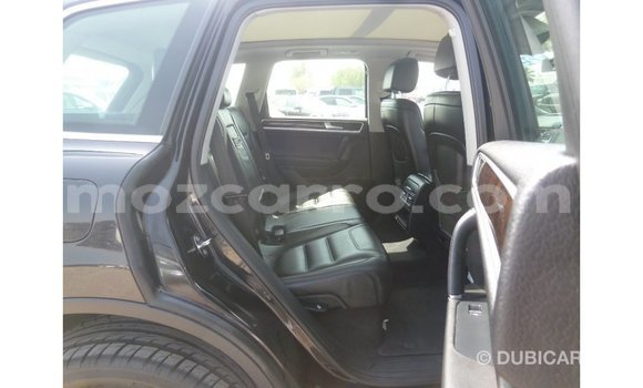 Nunua Imported Volkswagen Touareg Nyeusi Gari ndani ya Import - Dubai nchini Cabo Delgado Nunua Imported Volkswagen Touareg Nyeusi Gari ndani ya Import - Dubai nchini Cabo Delgado