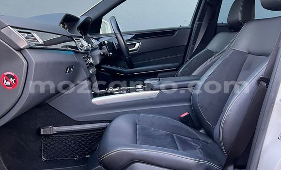 Nunua Ilio tumika Mercedes‒Benz E-Class Nyeupe Gari ndani ya Maputo nchini Maputo Nunua Ilio tumika Mercedes‒Benz E-Class Nyeupe Gari ndani ya Maputo nchini Maputo