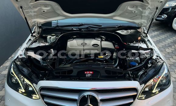 Nunua Ilio tumika Mercedes‒Benz E-Class Nyeupe Gari ndani ya Maputo nchini Maputo Nunua Ilio tumika Mercedes‒Benz E-Class Nyeupe Gari ndani ya Maputo nchini Maputo