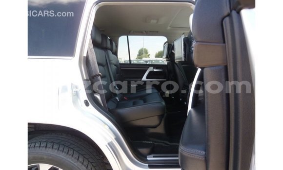 Nunua Imported Toyota Land Cruiser Nyingine Gari ndani ya Import - Dubai nchini Cabo Delgado Nunua Imported Toyota Land Cruiser Nyingine Gari ndani ya Import - Dubai nchini Cabo Delgado