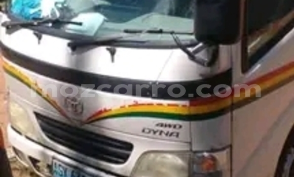 Nunua Ilio tumika Toyota Dyna Nyeupe Gari ndani ya Maputo nchini Maputo Nunua Ilio tumika Toyota Dyna Nyeupe Gari ndani ya Maputo nchini Maputo