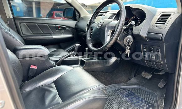 Nunua Ilio tumika Toyota Hilux Nyingine Gari ndani ya Maputo nchini Maputo Nunua Ilio tumika Toyota Hilux Nyingine Gari ndani ya Maputo nchini Maputo