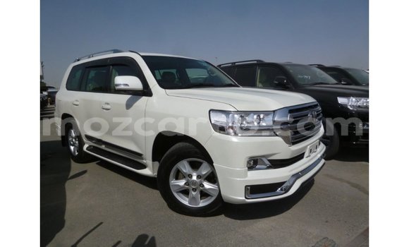 Nunua Imported Toyota Land Cruiser Nyeupe Gari ndani ya Import - Dubai nchini Cabo Delgado Nunua Imported Toyota Land Cruiser Nyeupe Gari ndani ya Import - Dubai nchini Cabo Delgado