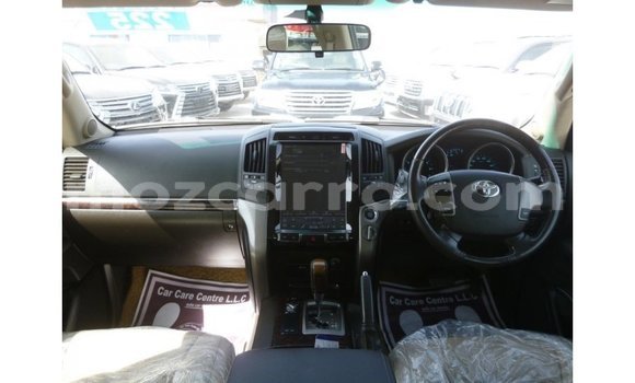 Nunua Imported Toyota Land Cruiser Nyeupe Gari ndani ya Import - Dubai nchini Cabo Delgado Nunua Imported Toyota Land Cruiser Nyeupe Gari ndani ya Import - Dubai nchini Cabo Delgado