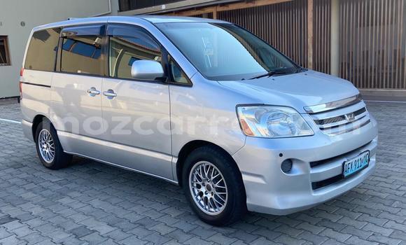Nunua Ilio tumika Toyota Noah Nyingine Gari ndani ya Maputo nchini Maputo