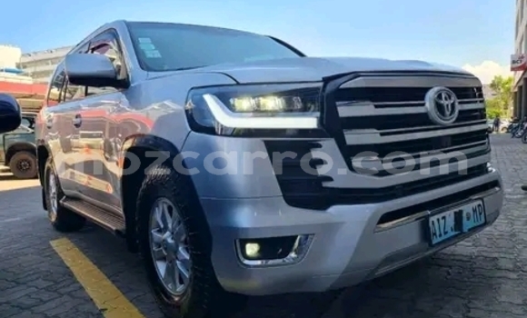 Nunua Ilio tumika Toyota Land Cruiser Nyeupe Gari ndani ya Maputo nchini Maputo Nunua Ilio tumika Toyota Land Cruiser Nyeupe Gari ndani ya Maputo nchini Maputo