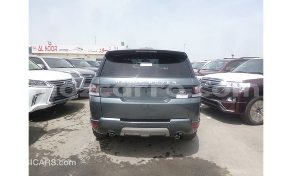 Buy Import Land Rover Range Rover Green Car in Import - Dubai in Cabo Delgado Buy Import Land Rover Range Rover Green Car in Import - Dubai in Cabo Delgado