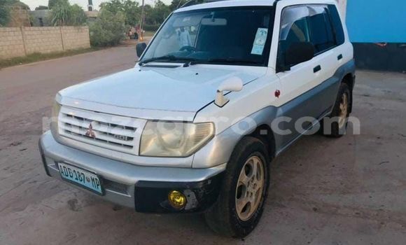 Buy Used Mitsubishi Pajero iO White Car in Maputo in Maputo
