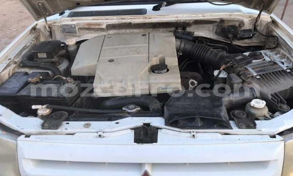 Tenga Tsaru Mitsubishi Pajero iO Chena Mota in Maputo in Maputo Tenga Tsaru Mitsubishi Pajero iO Chena Mota in Maputo in Maputo